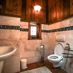 Antica Casa Di Montagna Maison Bovard Nocleg ze śniadaniem Valgrisenche