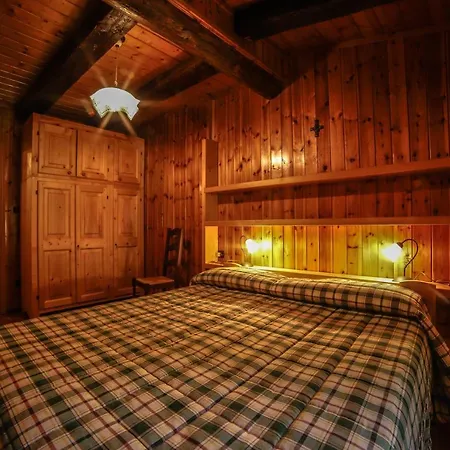 Bed & Breakfast Antica Casa Di Montagna Maison Bovard