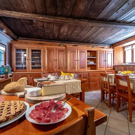Panzió Antica Casa Di Montagna Maison Bovard