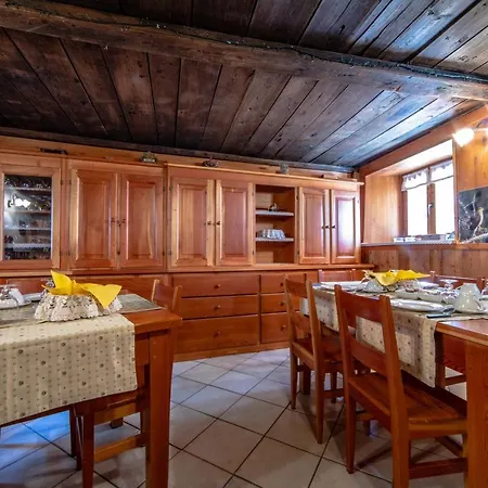 Antica Casa Di Montagna Maison Bovard