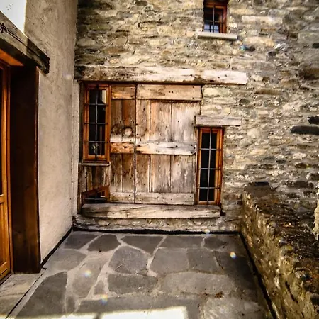 Antica Casa Di Montagna Maison Bovard 3*