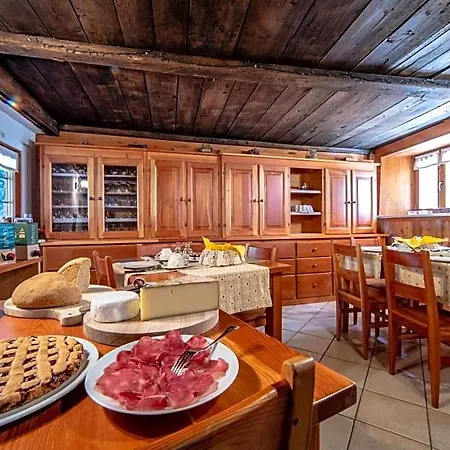 Antica Casa Di Montagna Maison Bovard Frühstückspension