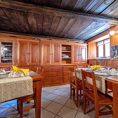 Antica Casa Di Montagna Maison Bovard Frühstückspension